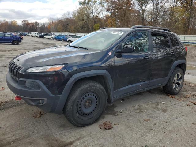  Salvage Jeep Cherokee