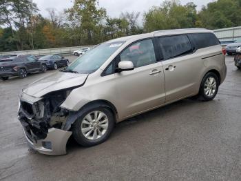  Salvage Kia Sedona