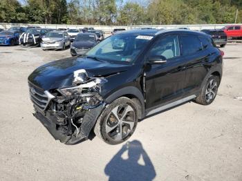  Salvage Hyundai TUCSON