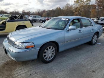  Salvage Lincoln Towncar