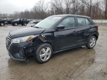  Salvage Nissan Kicks