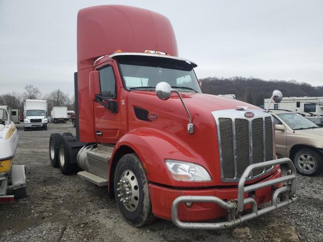  Salvage Peterbilt 579