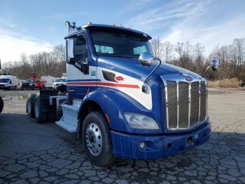  Salvage Peterbilt 579