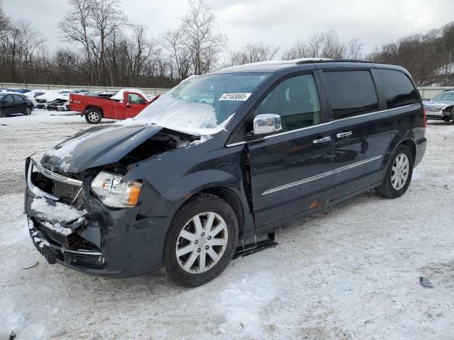  Salvage Chrysler Minivan