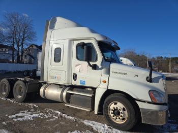  Salvage Freightliner Cascadia 1