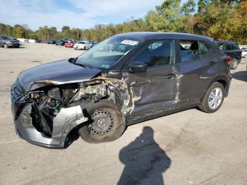  Salvage Nissan Kicks