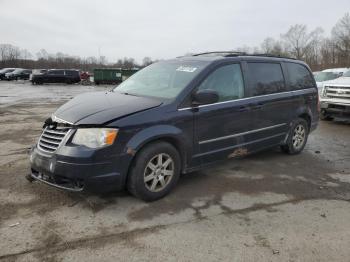  Salvage Chrysler Minivan