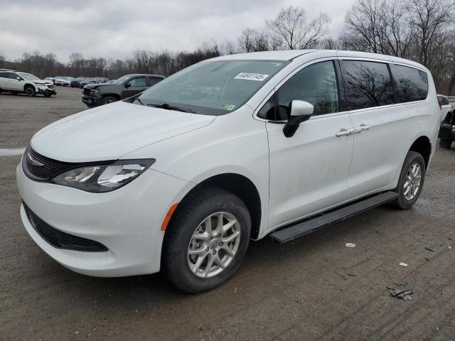  Salvage Chrysler Minivan