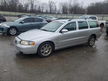  Salvage Volvo V70