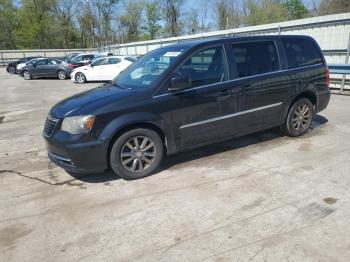  Salvage Chrysler Minivan