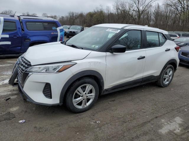  Salvage Nissan Kicks