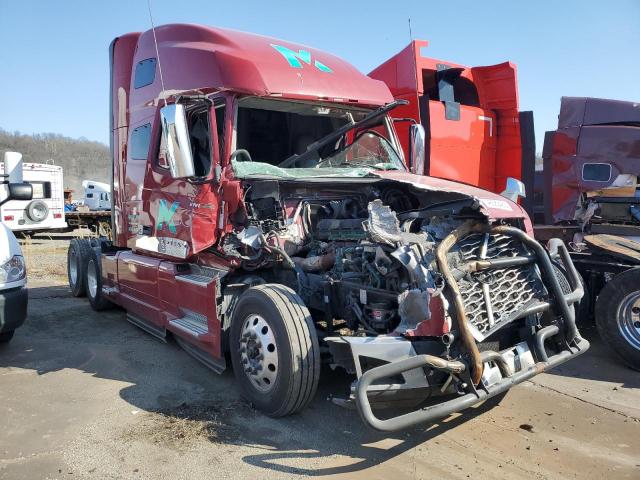  Salvage Volvo Vn