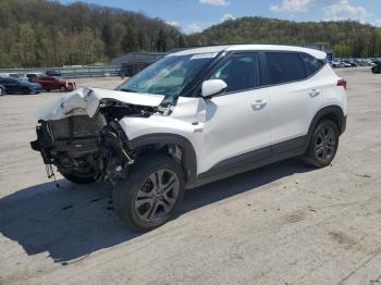  Salvage Kia Seltos
