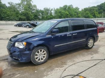  Salvage Chrysler Minivan