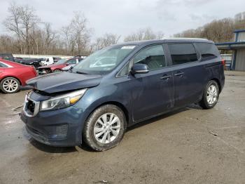  Salvage Kia Sedona