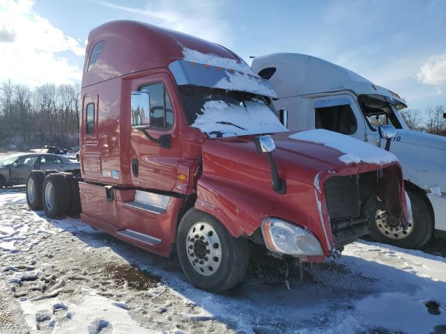  Salvage Freightliner Cascadia 1