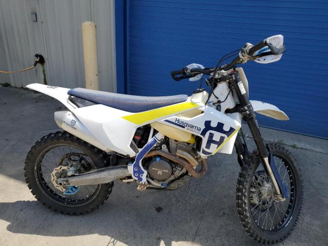  Salvage Husqvarna Motorcycle