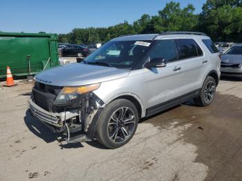  Salvage Ford Explorer