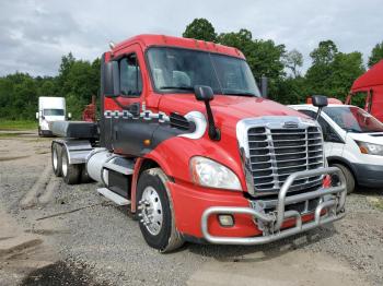  Salvage Freightliner Cascadia 1