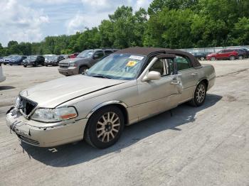  Salvage Lincoln Towncar