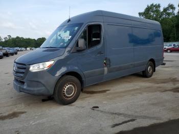  Salvage Mercedes-Benz Sprinter