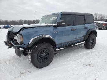  Salvage Ford Bronco
