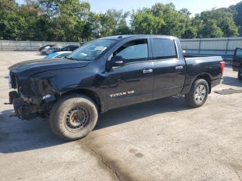  Salvage Nissan Titan