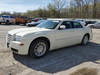  Salvage Chrysler 300