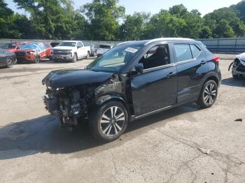  Salvage Nissan Kicks