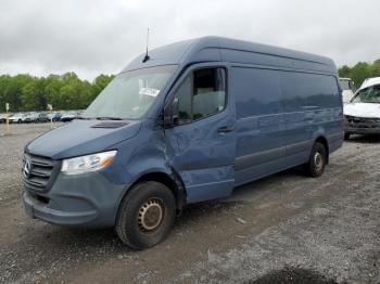  Salvage Mercedes-Benz Sprinter