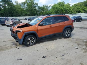  Salvage Jeep Cherokee