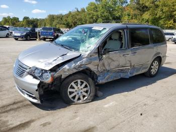  Salvage Chrysler Minivan