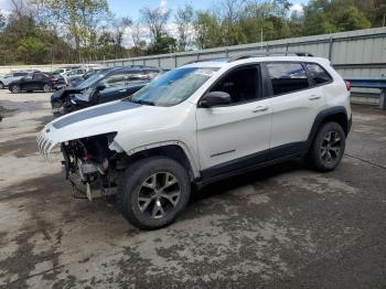  Salvage Jeep Cherokee