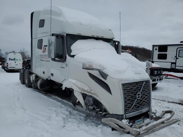  Salvage Volvo Vn