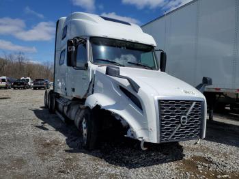  Salvage Volvo Vnl