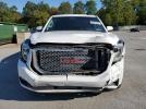 GMC Yukon Denali Image 5