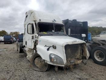  Salvage Freightliner Cascadia