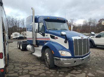  Salvage Peterbilt 579