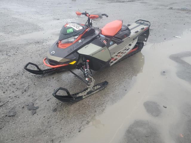 Ski-Doo 850 Image 3
