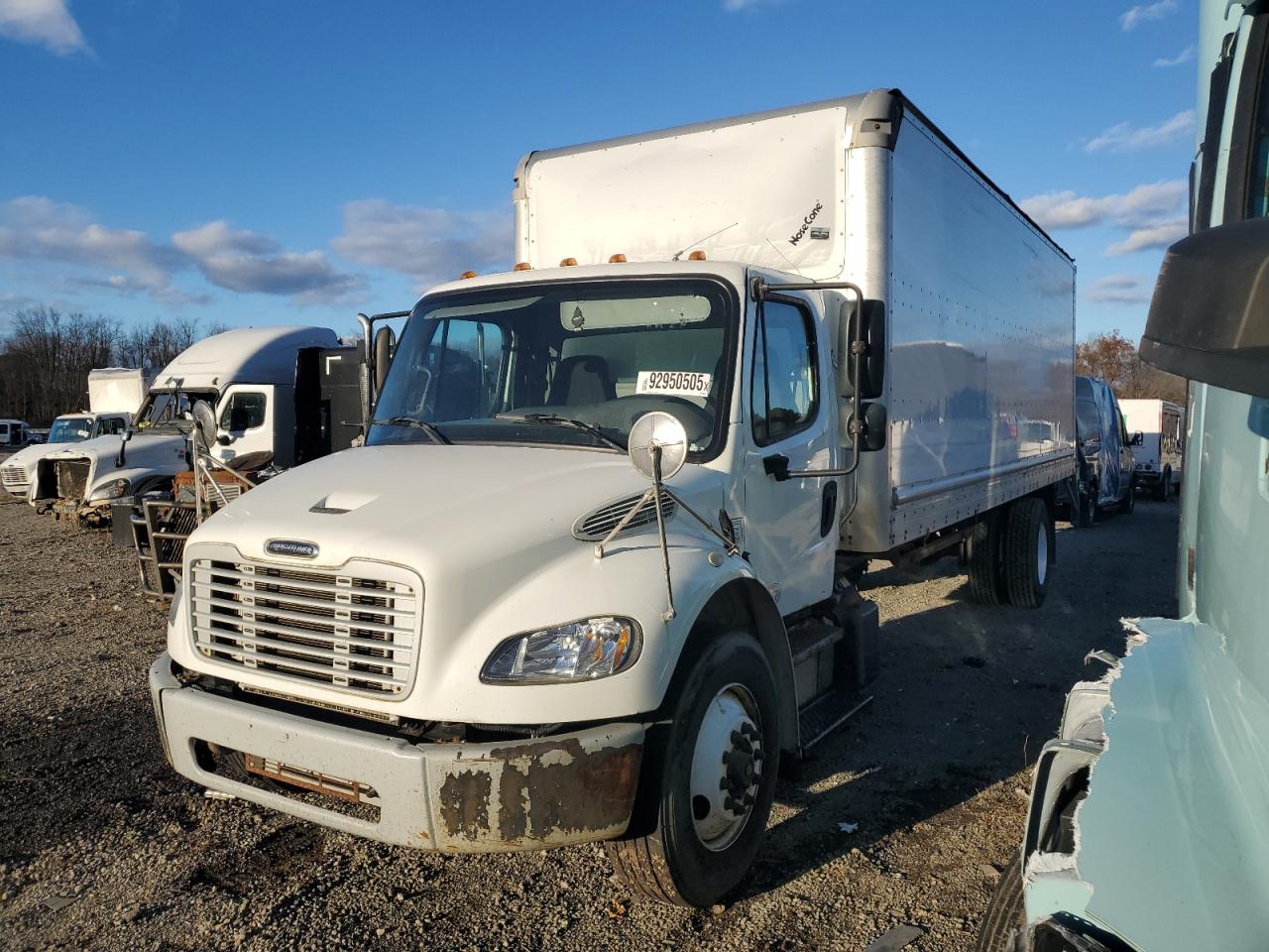 Freightliner M2 106 Medium Duty Image 1