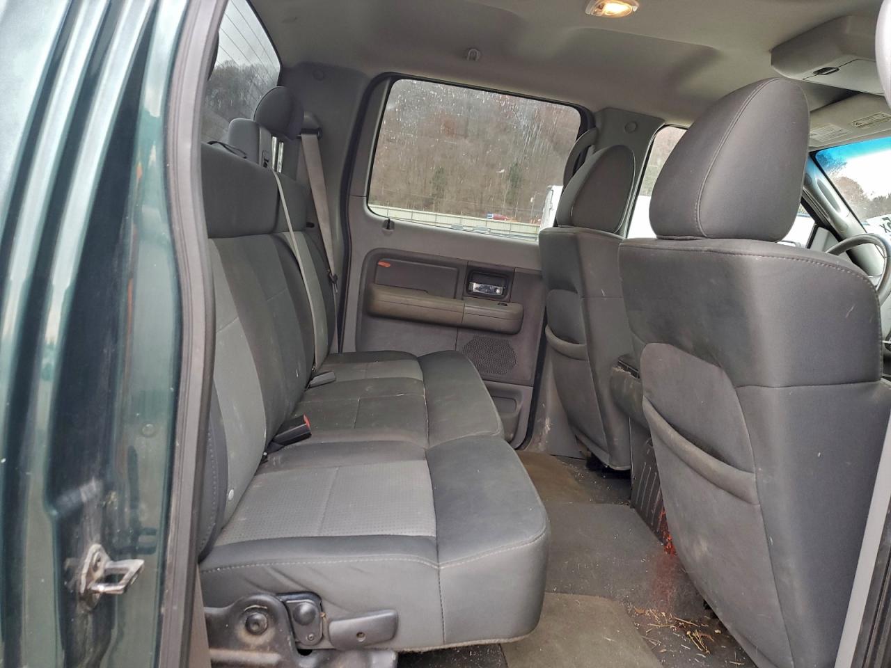 Ford F-150 Supercrew Image 8