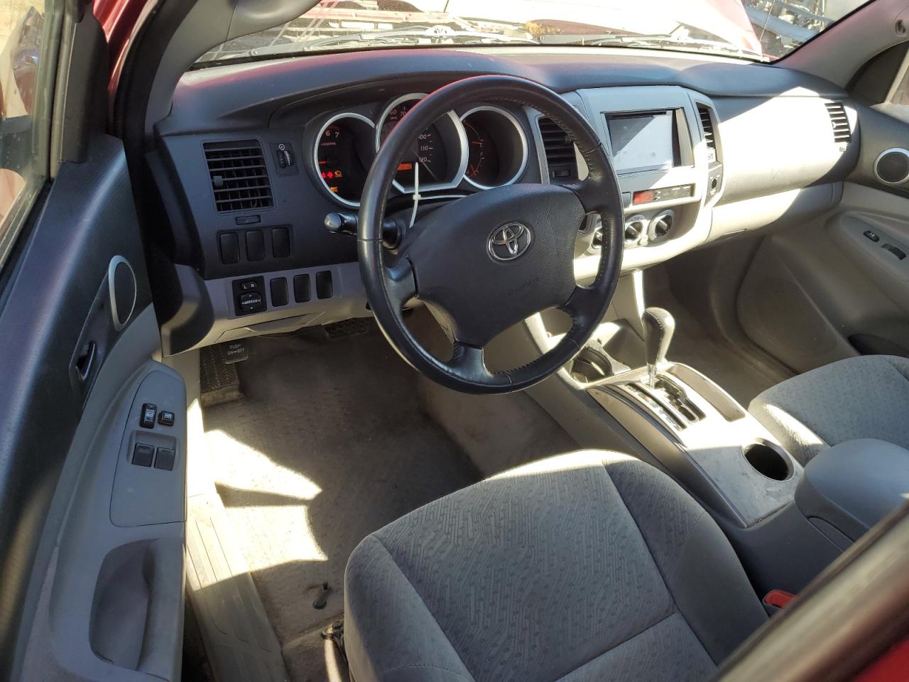 Toyota Tacoma Access Cab Image 5