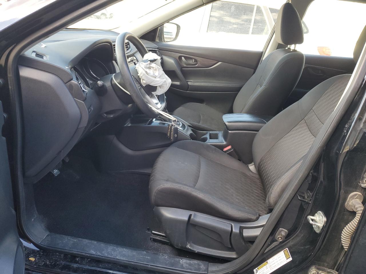 Nissan Rogue S Image 3