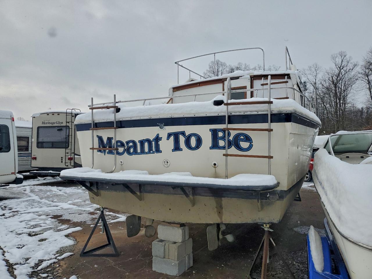 Chris Craft Boat Image 9
