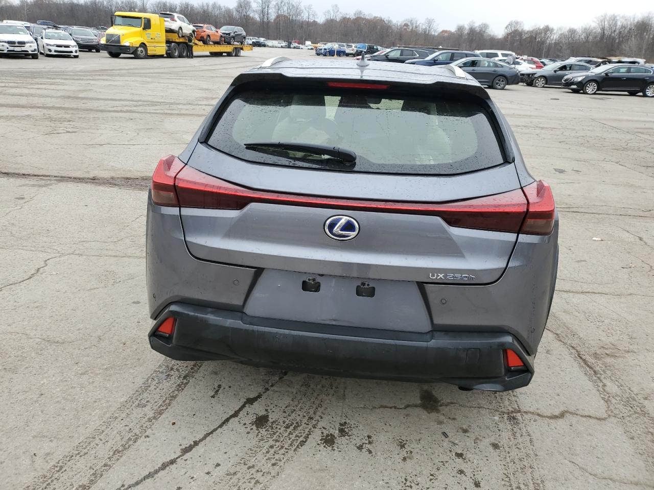 Lexus Ux 250h Image 13