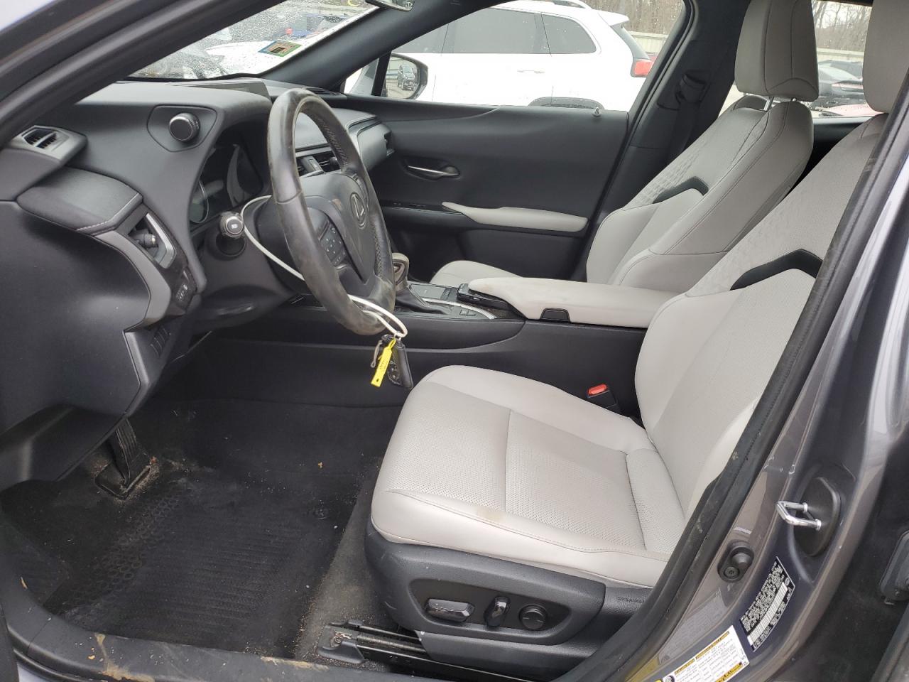 Lexus Ux 250h Image 8