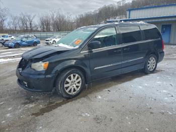  Salvage Chrysler Minivan