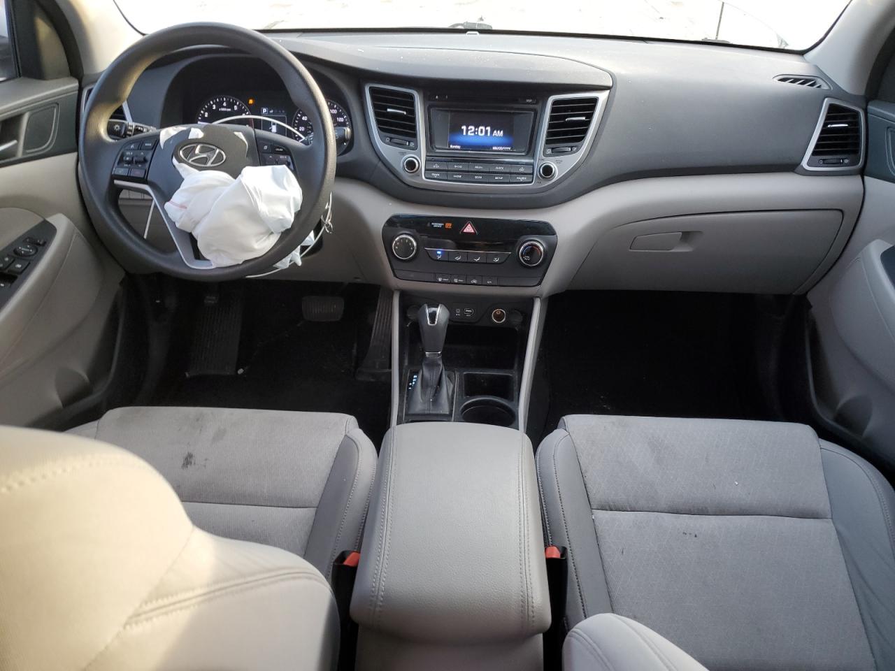 Hyundai TUCSON Limited Image 14