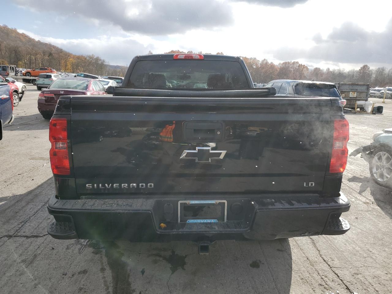 Chevrolet Silverado K1500 Custom Image 3