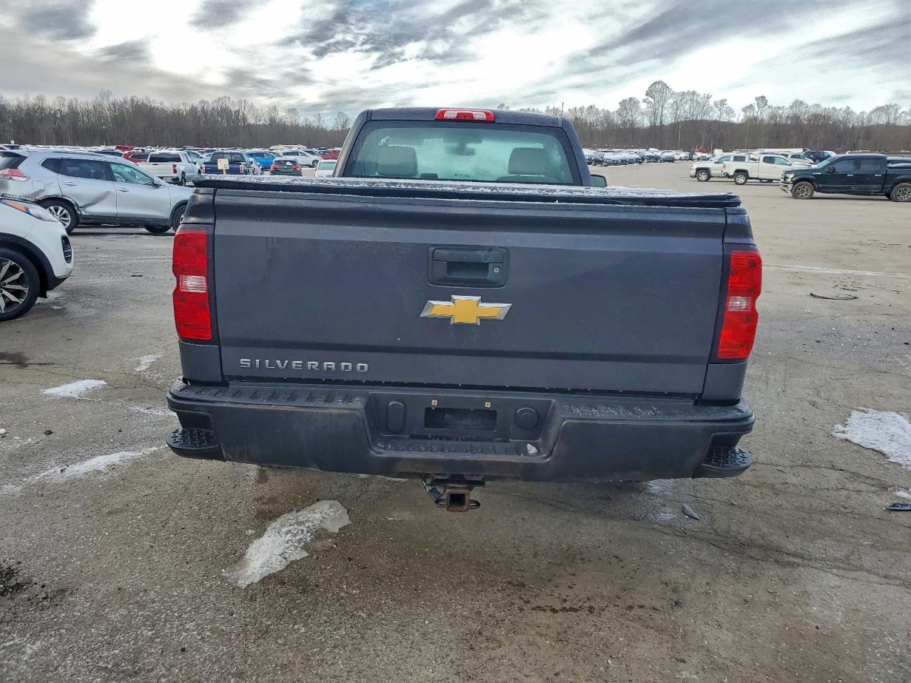 Chevrolet Silverado C1500 Image 12